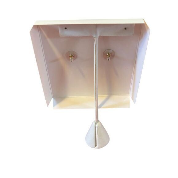 Adorable BaubleBar Tiny Trickster Pave Crystal Leprechaun Earrings. - Picture 4 of 8